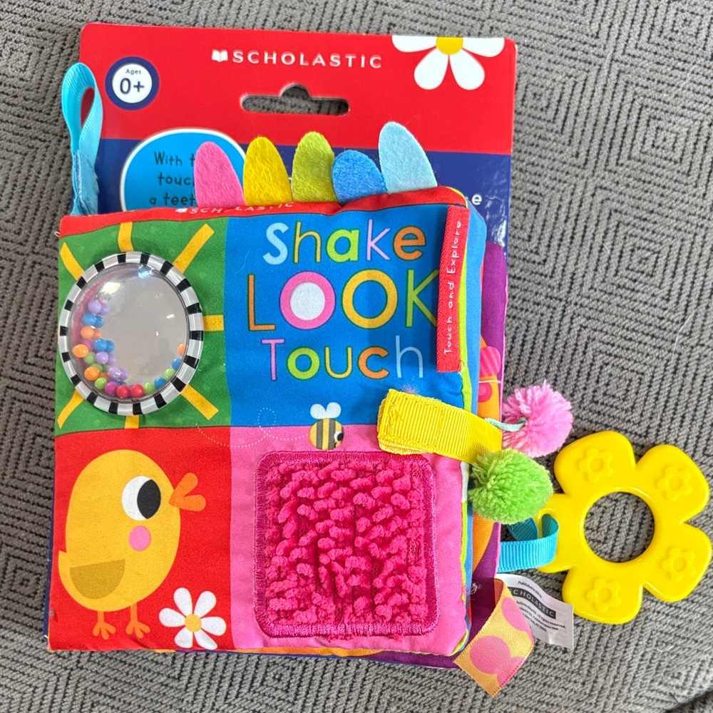 NWT - SCHOLASTIC “Touch and Explore” Cloth Book for Infants.